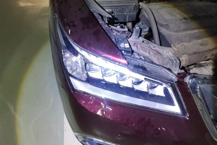 Used Acura MDX 2014 3.5L Luxury Edition Right Front Headlight