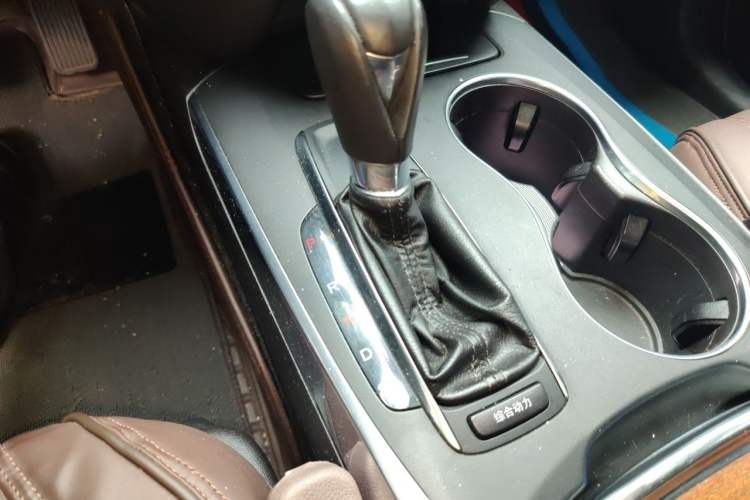 Used Acura MDX 2014 3.5L Elite Edition Gear Lever