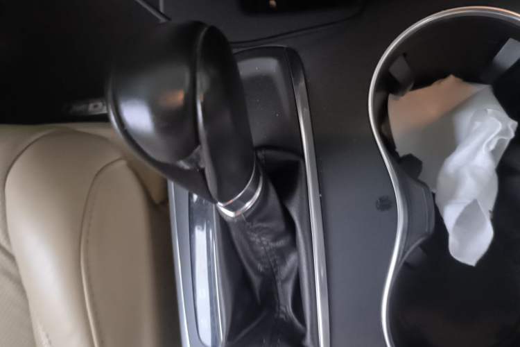 Used Acura MDX 2014 3.5L Luxury Edition Gear Lever