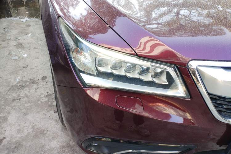 Used Acura MDX 2014 3.5L Elite Edition Right Front Headlight