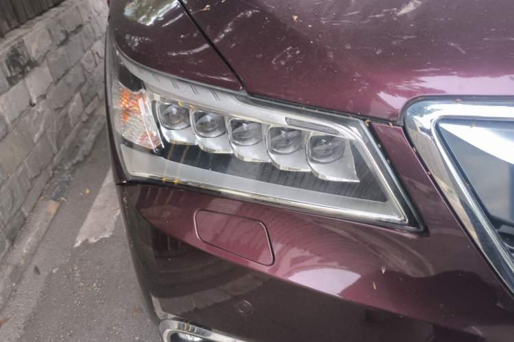 Used Acura MDX 2014 3.5L Luxury Edition Right Front Headlight