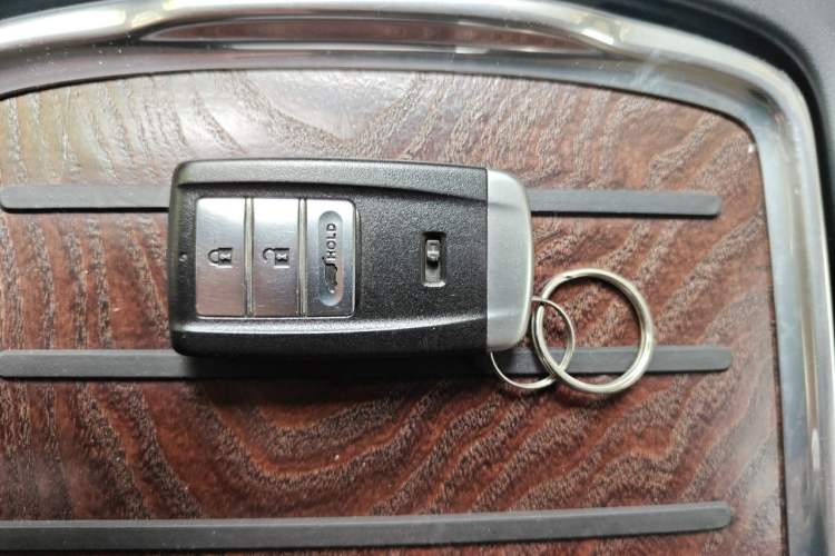 Used Acura MDX 2014 3.5L Luxury Edition Vehicle Key