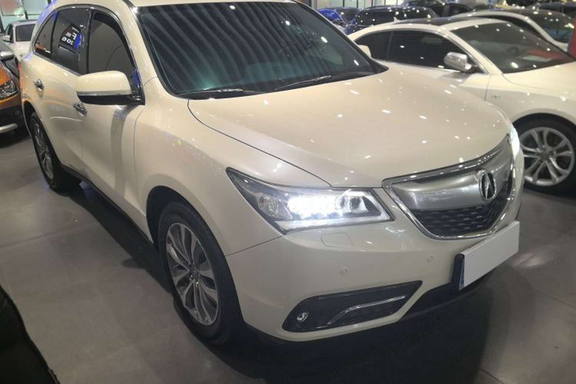 Used Acura MDX 2014 3.5L Elite Edition Exterior 2
