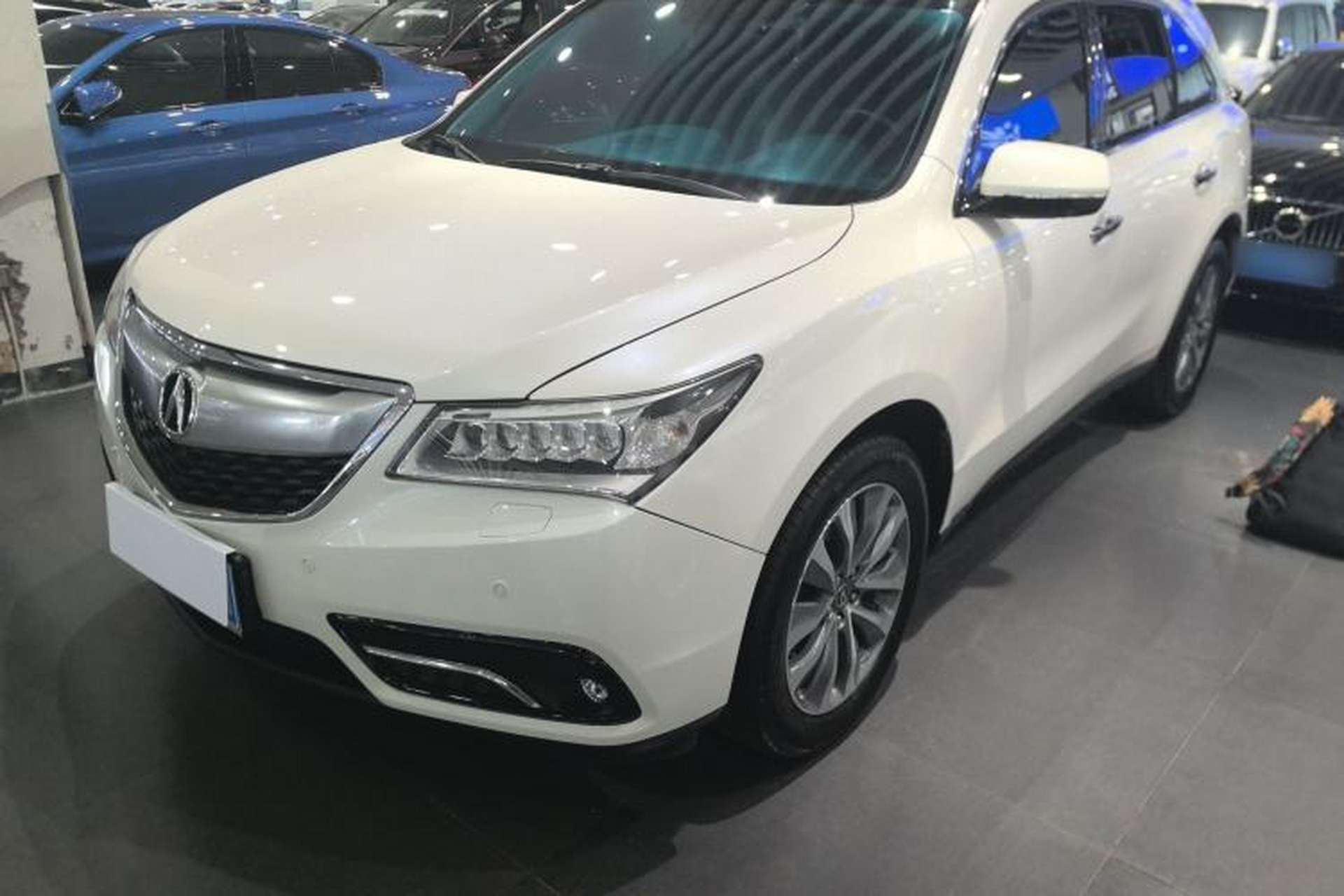 Used Acura MDX 2014 3.5L Elite Edition Exterior 3