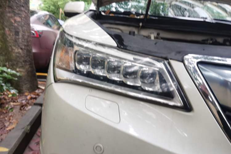 Used Acura MDX 2014 3.5L Luxury Edition Right Front Headlight