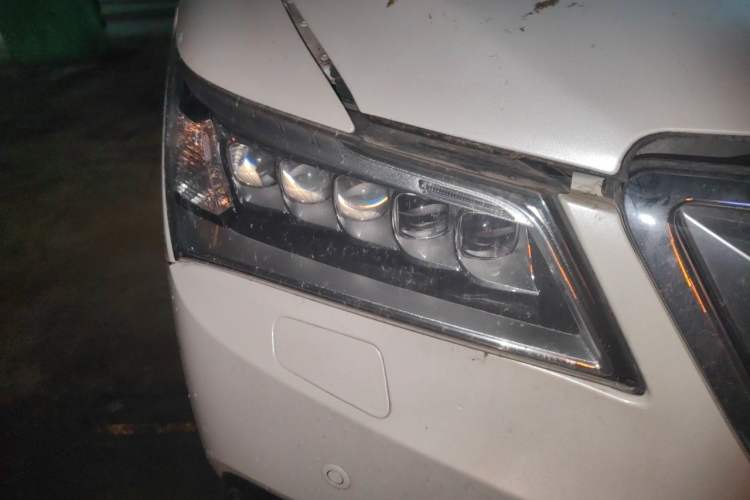 Used Acura MDX 2014 3.5L Elite Edition Right Front Headlight