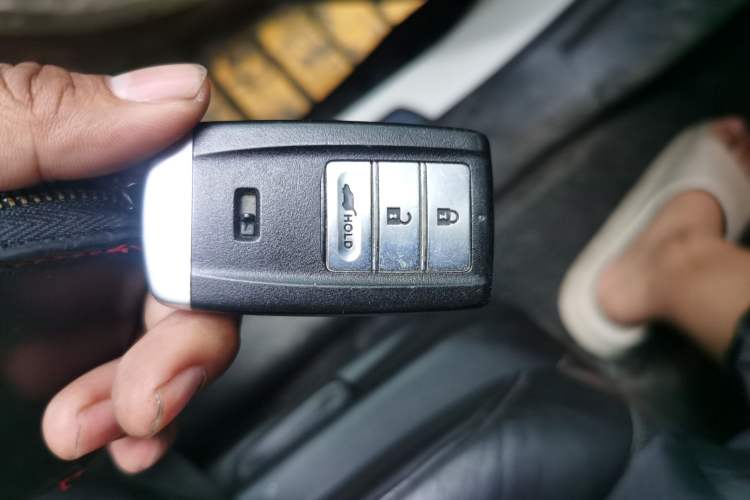 Used Acura MDX 2014 3.5L Luxury Edition Vehicle Key