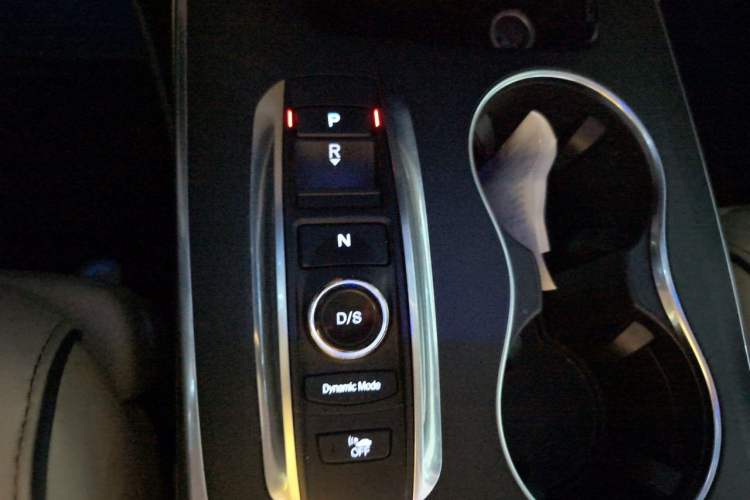 Used Acura MDX 2017 3.0L Prestige Edition Gear Lever