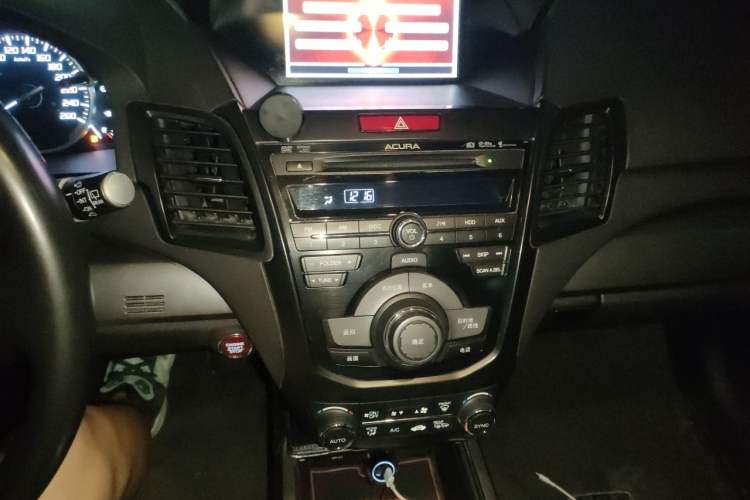 Used Acura RDX 2013 3.0L Two-Wheel Drive Elite Edition Audio And AC Panel