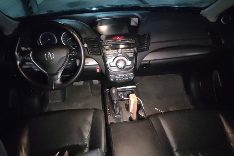 Used Acura RDX 2013 3.0L Two-Wheel Drive Elite Edition Center Console