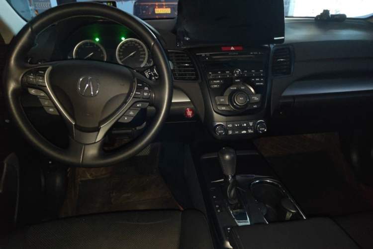 Used Acura RDX 2013 3.0L Two-Wheel Drive Elite Edition Center Console