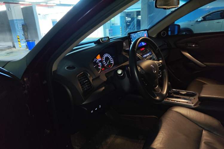 Used Acura RDX 2013 3.0L Two-Wheel Drive Elite Edition Driver Seat