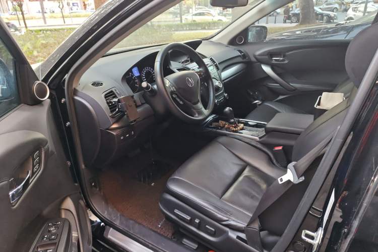 Used Acura RDX 2013 3.0L Two-Wheel Drive Elite Edition Driver Seat