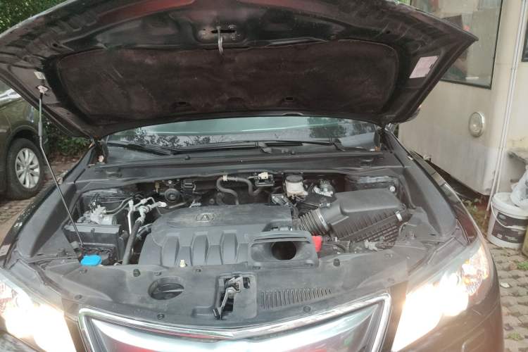 Used Acura RDX 2013 3.5L Four-Wheel Drive Luxury Edition Engine Bay