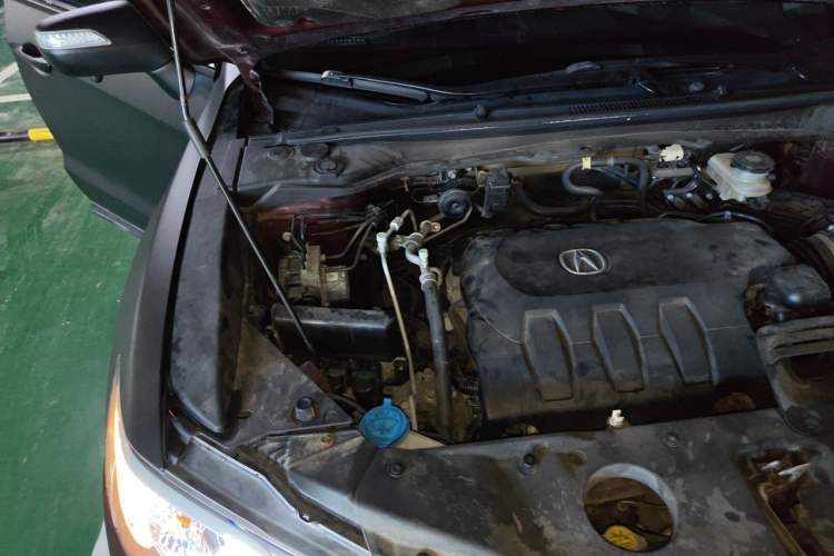 Used Acura RDX 2013 3.0L Two-Wheel Drive Elite Edition Engine Bay Right