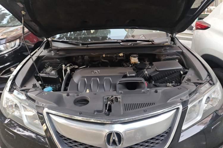 Used Acura RDX 2013 3.0L Two-Wheel Drive Elite Edition Engine Bay