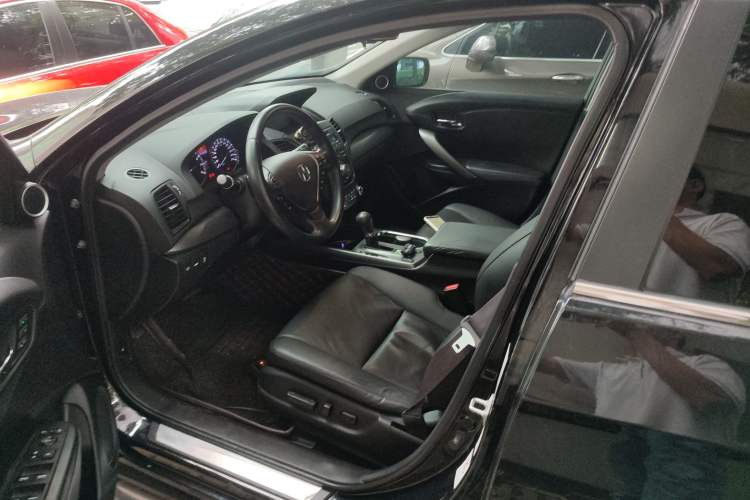 Used Acura RDX 2013 3.5L Four-Wheel Drive Luxury Edition Left Front Seat