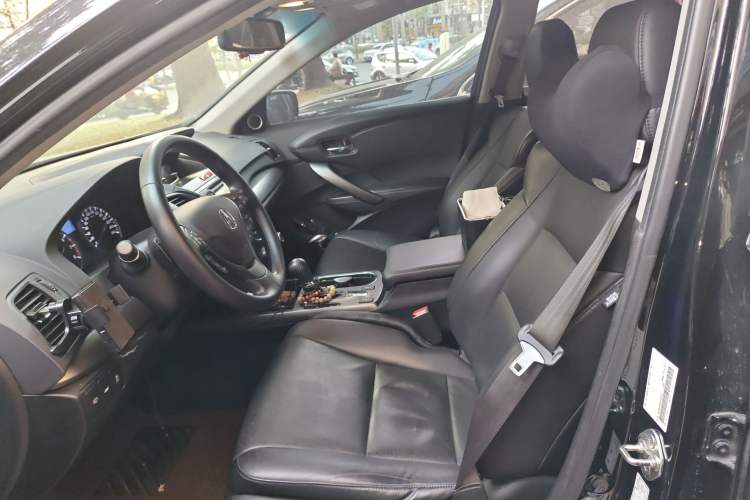 Used Acura RDX 2013 3.0L Two-Wheel Drive Elite Edition Left Front Seat