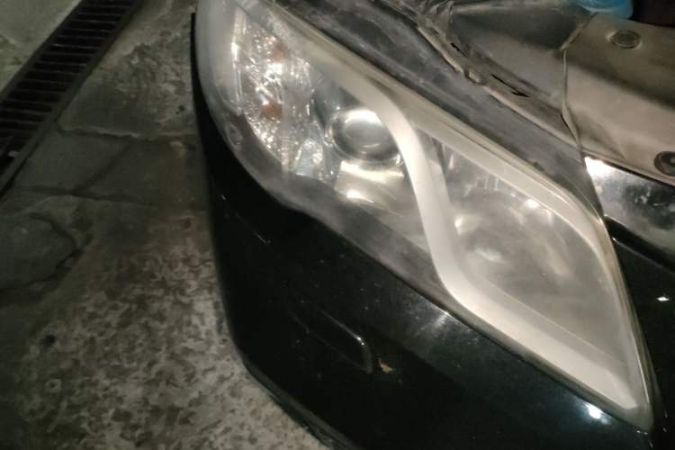 Used Acura RDX 2013 3.0L Two-Wheel Drive Elite Edition Right Front Headlight