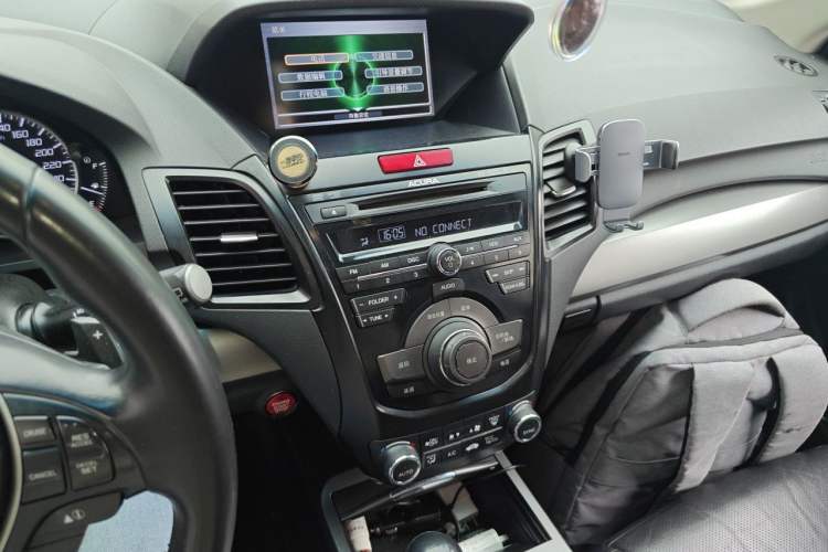 Used Acura RDX 2013 3.5L Four-Wheel Drive Luxury Edition Audio And AC Panel