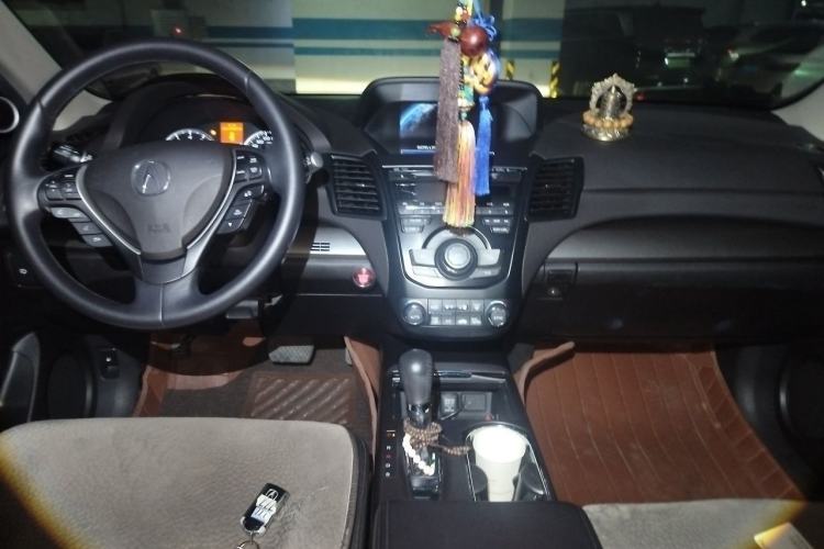 Used Acura RDX 2013 3.5L Four-Wheel Drive Luxury Edition Center Console