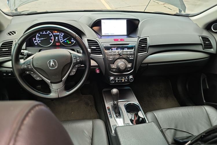 Used Acura RDX 2013 3.0L Two-Wheel Drive Elite Edition Center Console