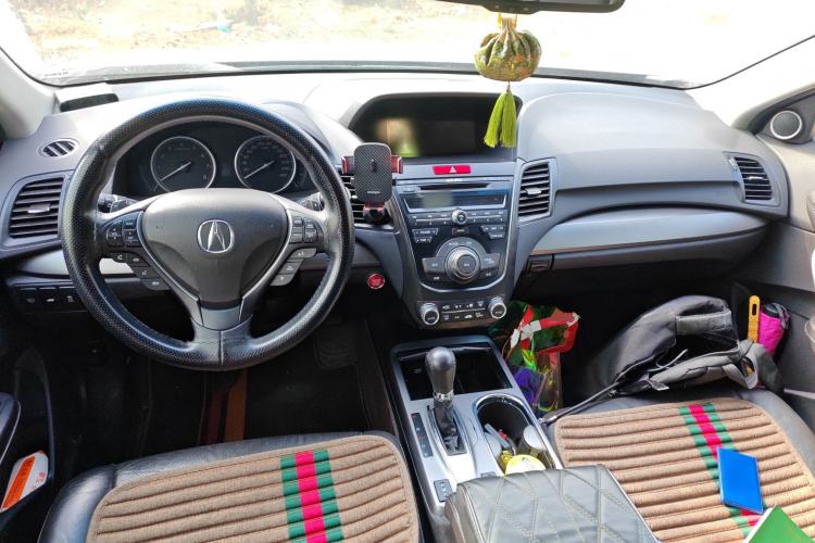 Used Acura RDX 2013 3.0L Two-Wheel Drive Elite Edition Center Console