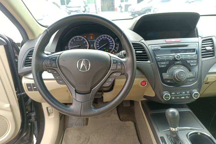 Used Acura RDX 2013 3.0L Two-Wheel Drive Elite Edition Center Console