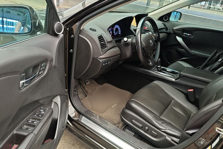 Used Acura RDX 2013 3.0L Two-Wheel Drive Elite Edition Driver Seat