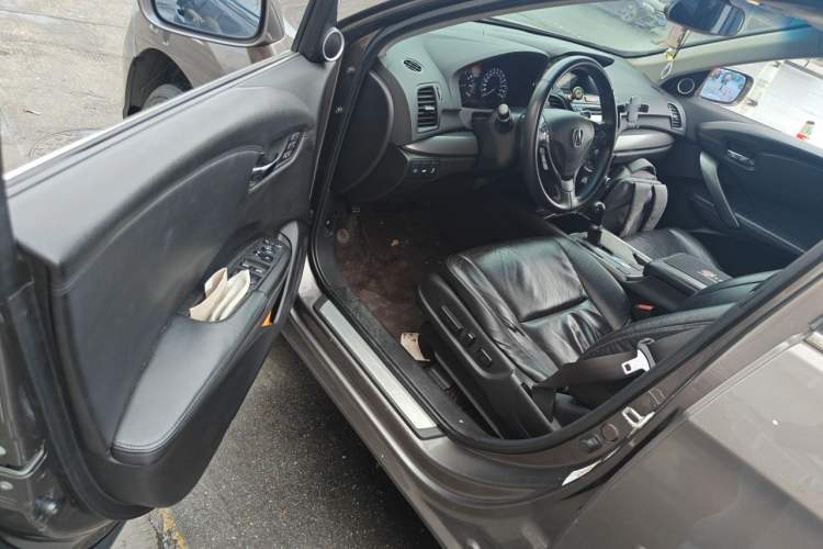 Used Acura RDX 2013 3.5L Four-Wheel Drive Luxury Edition Driver Seat