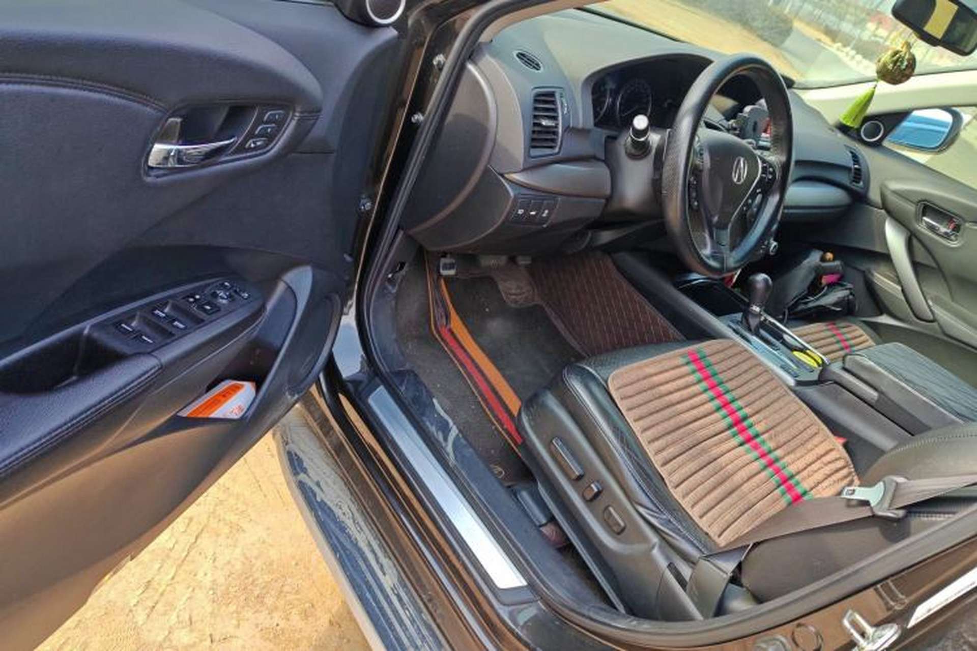 Used Acura RDX 2013 3.0L Two-Wheel Drive Elite Edition Driver Seat