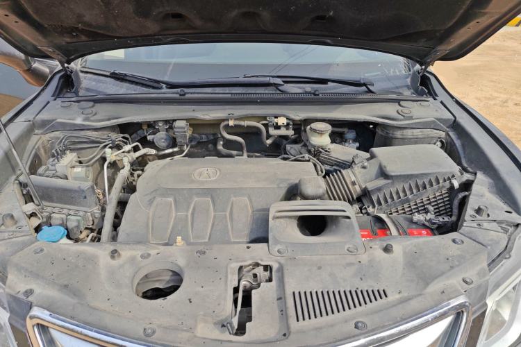 Used Acura RDX 2013 3.0L Two-Wheel Drive Elite Edition Engine Bay