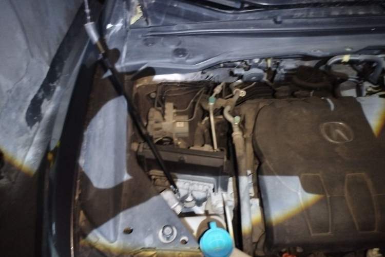 Used Acura RDX 2013 3.5L Four-Wheel Drive Luxury Edition Engine Bay Right