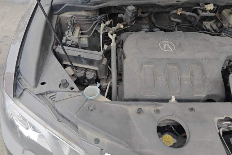 Used Acura RDX 2013 3.5L Four-Wheel Drive Luxury Edition Engine Bay Right