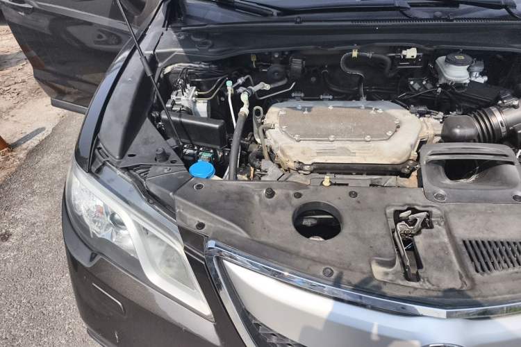 Used Acura RDX 2013 3.0L Two-Wheel Drive Elite Edition Engine Bay Right
