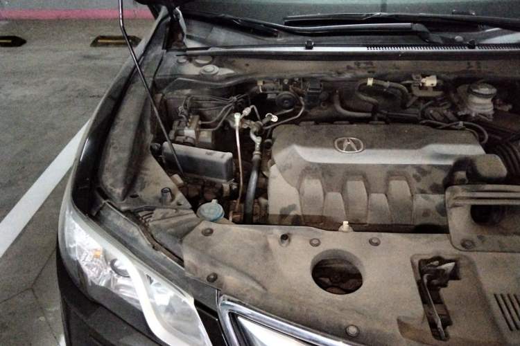 Used Acura RDX 2013 3.0L Two-Wheel Drive Elite Edition Engine Bay Right