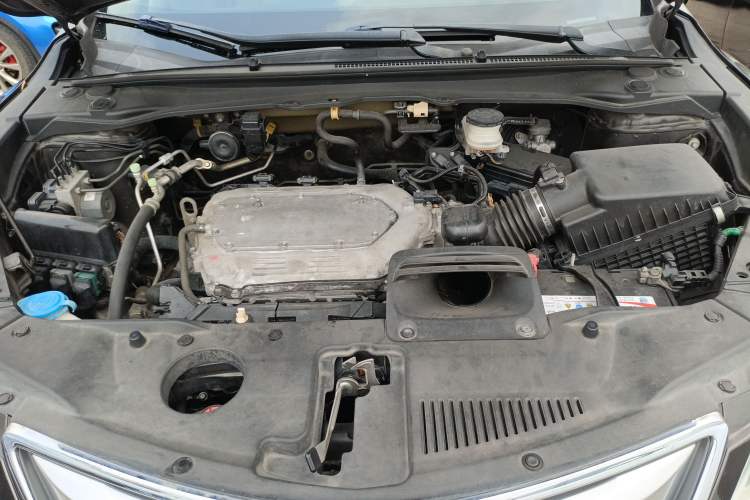 Used Acura RDX 2013 3.0L Two-Wheel Drive Elite Edition Engine Bay