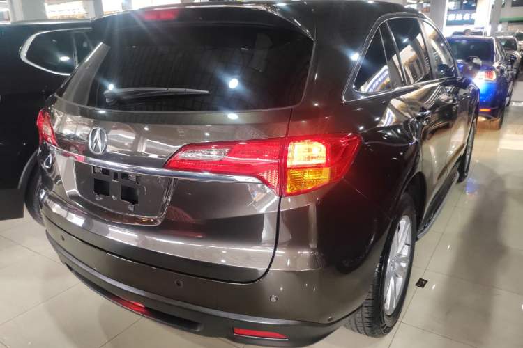 Used Acura RDX 2013 3.0L Two-Wheel Drive Elite Edition Exterior 3