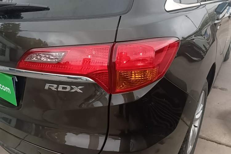 Used Acura RDX 2013 3.0L Two-Wheel Drive Elite Edition Exterior 3