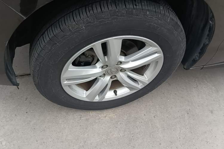 Used Acura RDX 2013 3.0L Two-Wheel Drive Elite Edition Exterior 4