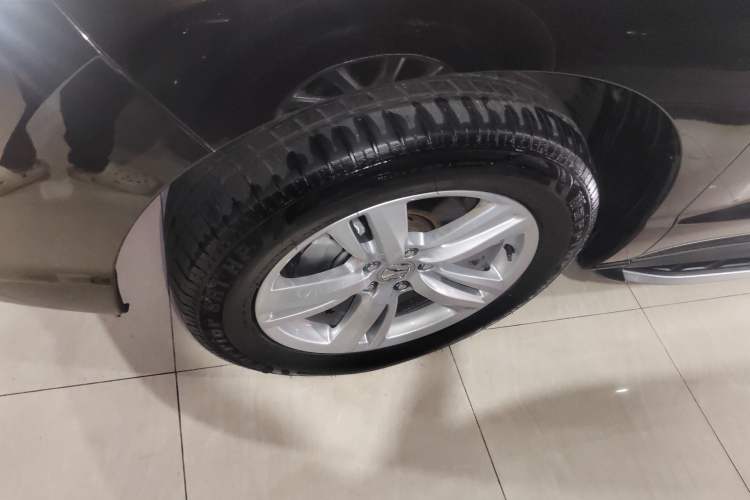 Used Acura RDX 2013 3.0L Two-Wheel Drive Elite Edition Exterior 5