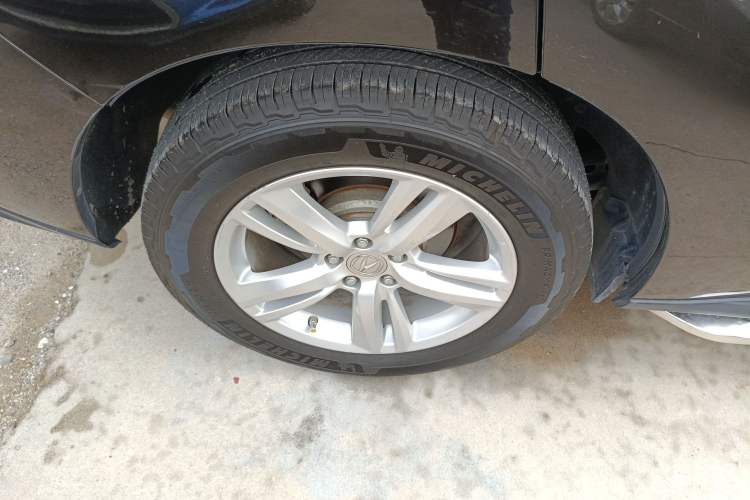Used Acura RDX 2013 3.0L Two-Wheel Drive Elite Edition Exterior 5