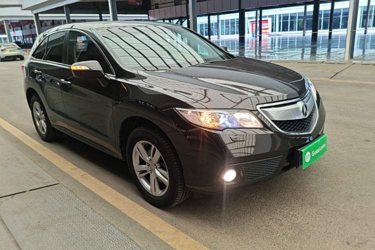Used Acura RDX 2013 3.0L Two-Wheel Drive Elite Edition Front Right 45 Deg
