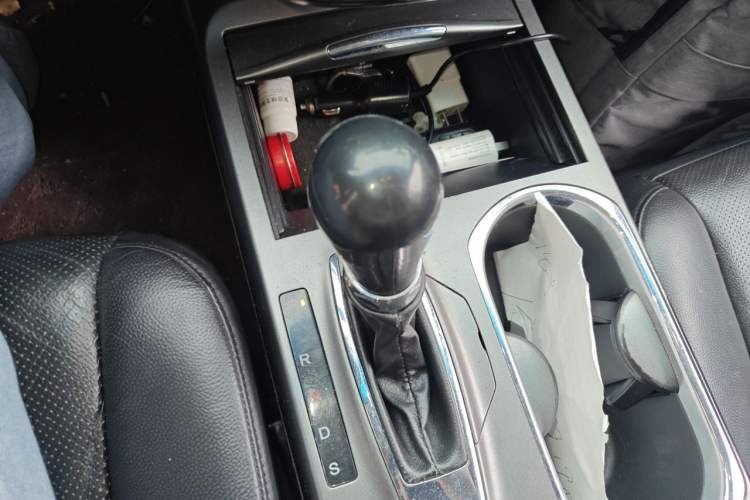 Used Acura RDX 2013 3.5L Four-Wheel Drive Luxury Edition Gear Lever