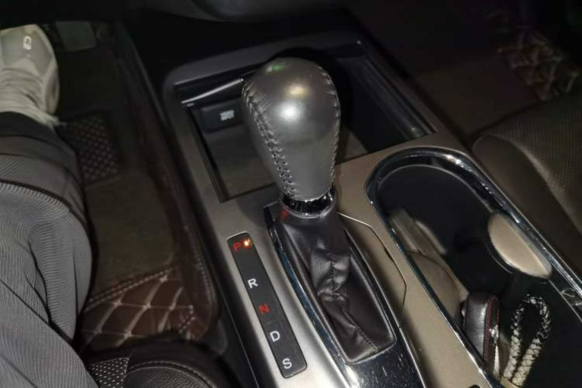Used Acura RDX 2013 3.0L Two-Wheel Drive Elite Edition Gear Lever