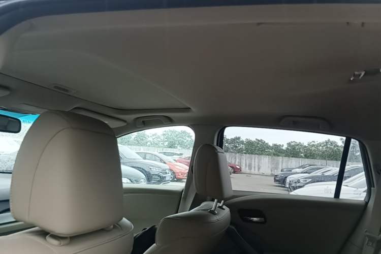 Used Acura RDX 2013 3.0L Two-Wheel Drive Elite Edition Headliner