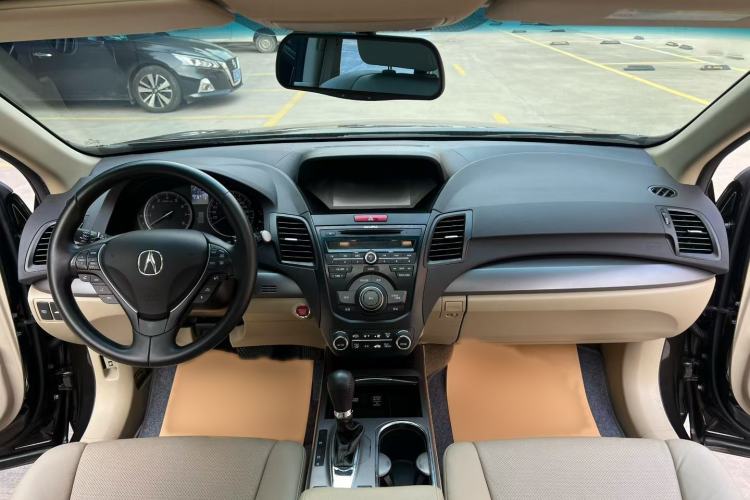 Used Acura RDX 2013 3.0L Two-Wheel Drive Elite Edition Interior 10