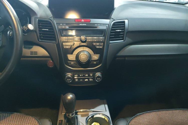 Used Acura RDX 2013 3.0L Two-Wheel Drive Elite Edition Interior 6
