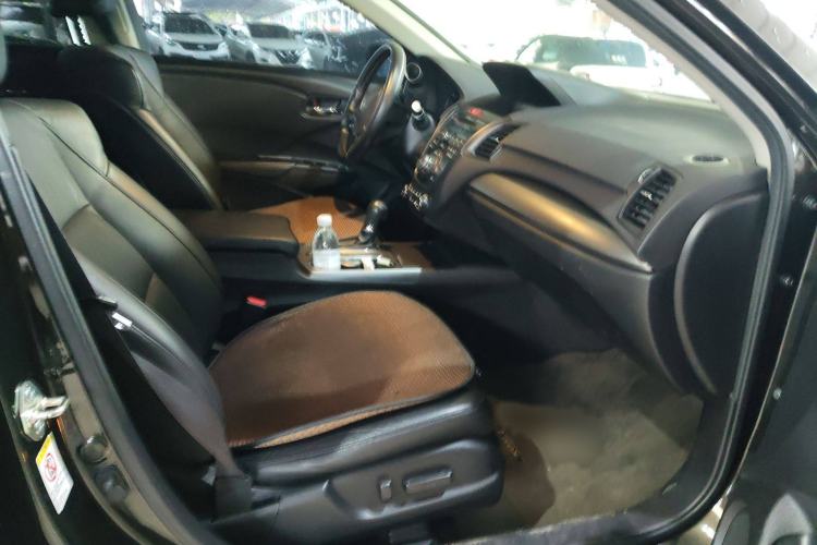 Used Acura RDX 2013 3.0L Two-Wheel Drive Elite Edition Interior 8