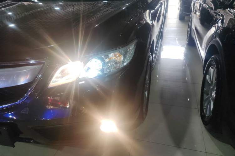 Used Acura RDX 2013 3.0L Two-Wheel Drive Elite Edition Left Front Headlight
